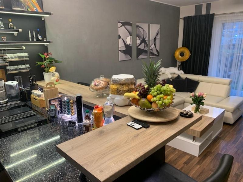 Krejcarek Garden Apartment 프라하 외부 사진